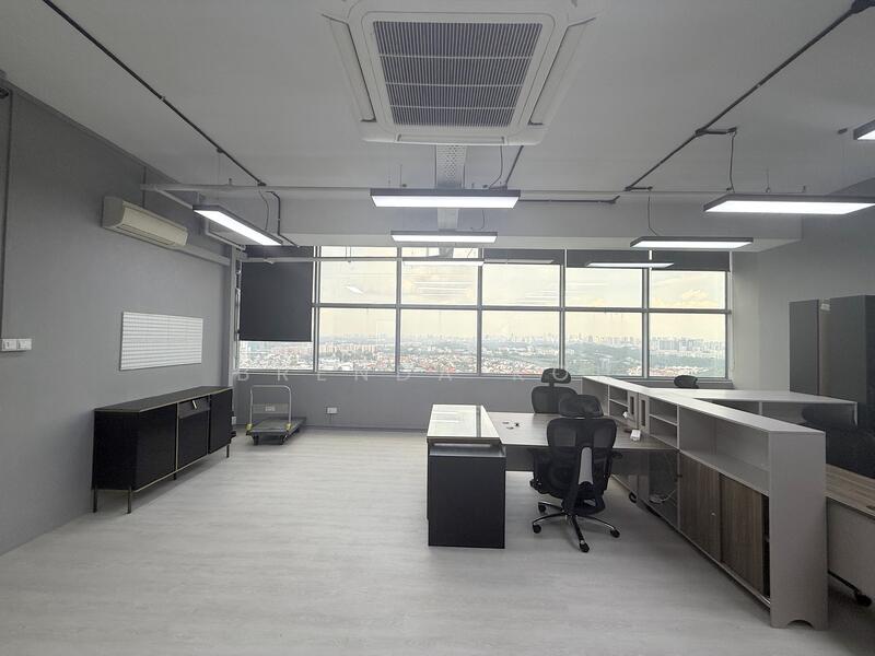 Wcega Tower, 21 Bukit Batok Crescent, 2,000 sqft, Light Industrial (B1) For Rent, by Brenda Koh, 25642443 - Study - CommercialGuru.com.sg
