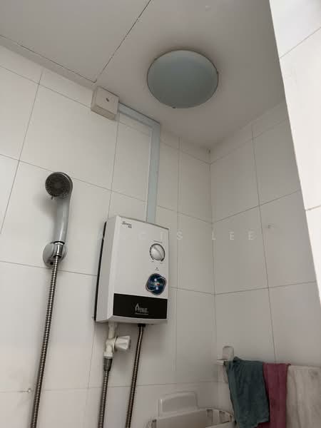 The Centris, 87 Jurong West Central 3, Room Rental, 120 sqft, Condominium For Rent, by Francis Lee, 25642631 - Bathroom - PropertyGuru.com.sg