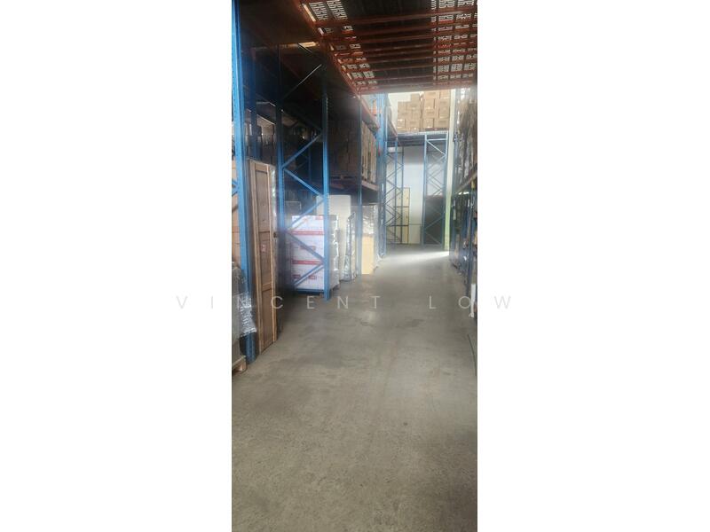 Tampines Storage Space warehouse flexible size and duration, tampines industrial drive, 1,000 sqft, Warehouse For Rent, by Vincent Low, 25642665 - CommercialGuru.com.sg