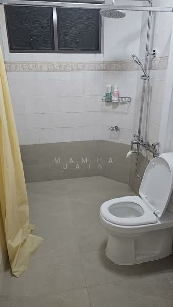 Bayshore Park, 64 Bayshore Road, 3 Bedrooms, 1,173 sqft, Condominium For Rent, by Mamta Jain, 25642916 - Bathroom - PropertyGuru.com.sg