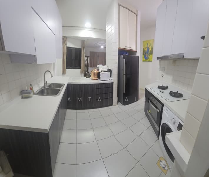 Bayshore Park, 64 Bayshore Road, 3 Bedrooms, 1,173 sqft, Condominium For Rent, by Mamta Jain, 25642916 - Kitchen - PropertyGuru.com.sg