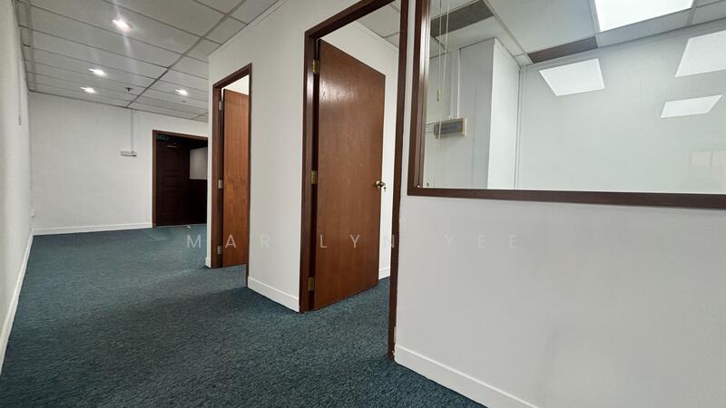 International Plaza, 10 Anson Road, Chinatown / Tanjong Pagar, 1,378 sqft, Office For Rent, by Marilyn Yee, 25643008 - Corridor - CommercialGuru.com.sg