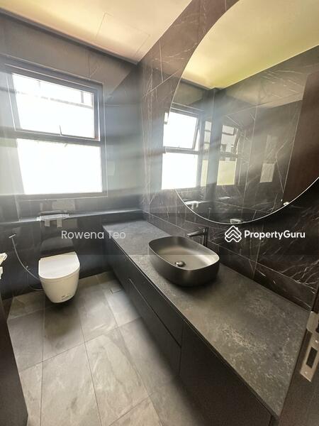 Powder room 