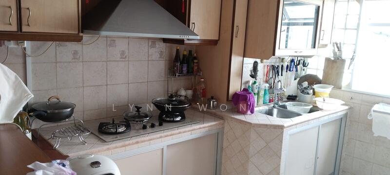 261 Jurong East Street 24, 261 Jurong East Street 24, Room Rental, 120 sqft, HDB Flat For Rent, by Lynn Wong, 25643052 - Kitchen - PropertyGuru.com.sg