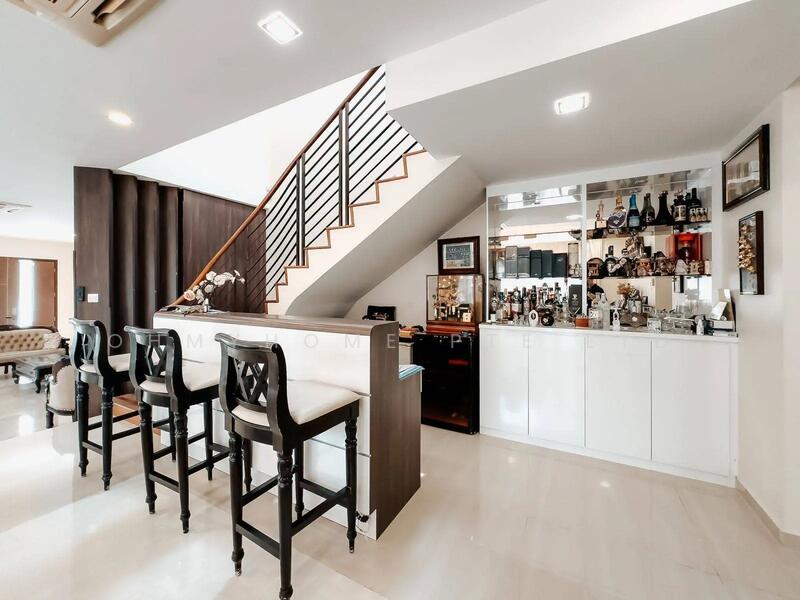 For Sale - Kembangan semi D FH good size near MRT