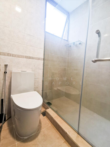Common Toilet and Bathroom No.1