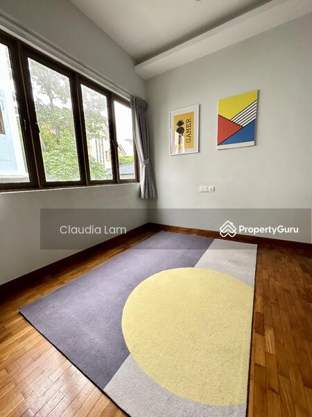 Junior Master Bedroom 
