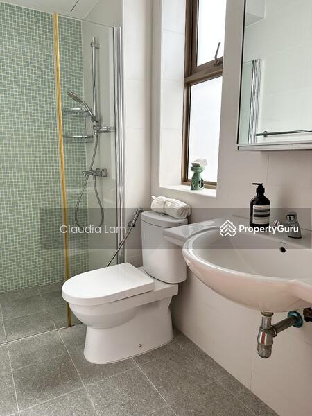 Junior Master Bedroom Ensuite Bathroom 