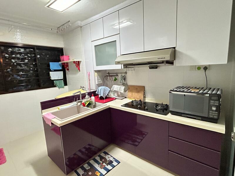 372 Bukit Batok Street 31, 372 Bukit Batok Street 31, 2 Bedrooms, 721 sqft, HDB Flat For Rent, by Julia Lee, 25643967 - Kitchen - PropertyGuru.com.sg