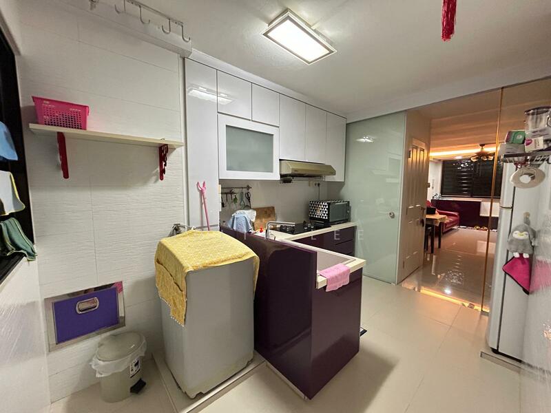 372 Bukit Batok Street 31, 372 Bukit Batok Street 31, 2 Bedrooms, 721 sqft, HDB Flat For Rent, by Julia Lee, 25643967 - Kitchen - PropertyGuru.com.sg