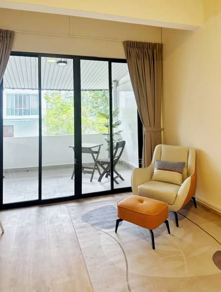 langsat road, Langsat road, Room Rental, 350 sqft, Semi-Detached House For Rent, by Rey Ng, 25644229 - Balcony - PropertyGuru.com.sg