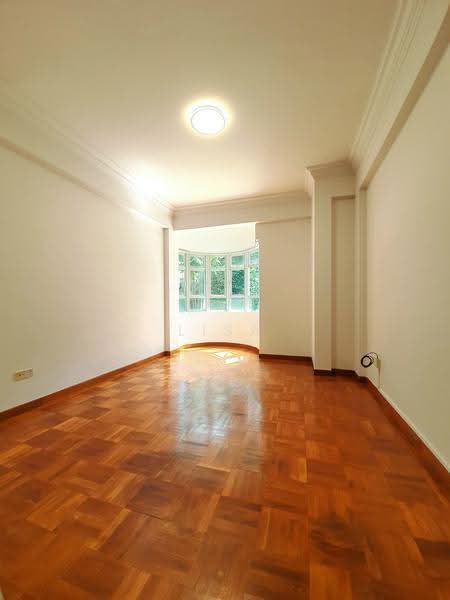 Pinetree Condo, 28 Balmoral park, Tanglin / Holland / Bukit Timah, 3 Bedrooms, 1,173 sqft, Condominium For Rent, by Lisa Tan, 2967541 - Master Bedroom - PropertyGuru.com.sg