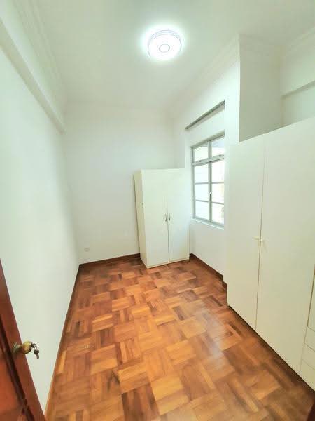 Pinetree Condo, 28 Balmoral park, Tanglin / Holland / Bukit Timah, 3 Bedrooms, 1,173 sqft, Condominium For Rent, by Lisa Tan, 2967541 - Common Room 1 - PropertyGuru.com.sg