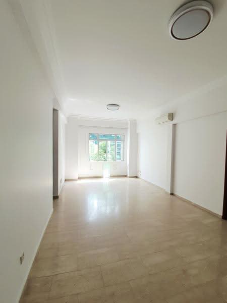Pinetree Condo, 28 Balmoral park, Tanglin / Holland / Bukit Timah, 3 Bedrooms, 1,173 sqft, Condominium For Rent, by Lisa Tan, 2967541 - Living Room - PropertyGuru.com.sg