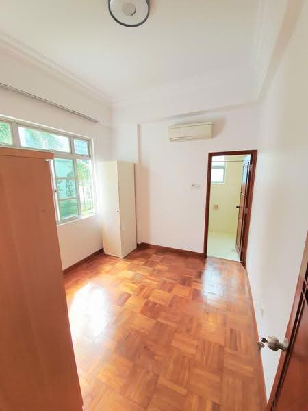 Pinetree Condo, 28 Balmoral park, Tanglin / Holland / Bukit Timah, 3 Bedrooms, 1,173 sqft, Condominium For Rent, by Lisa Tan, 2967541 - Common Room 2 - PropertyGuru.com.sg