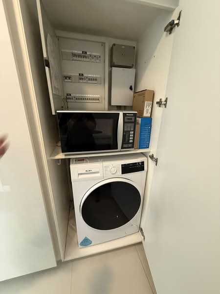 One Shenton, 1 Shenton Way, 1 Bedroom, 850 sqft, Apartment For Rent, by Judy Ang, 2987858 - PropertyGuru.com.sg
