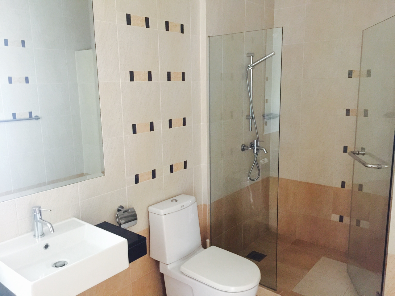 Braddell Heights Estate, Chiltern Drive, 6 Bedrooms, 5,700 sqft, Bungalow House For Rent, by Carrie Leow, 3281475 - PropertyGuru.com.sg