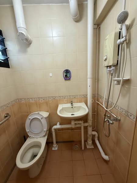 For Rent - 305 Clementi Avenue 4