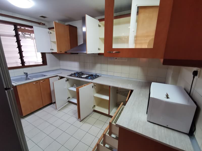 Carissa Park Condo, 2 Flora Drive, 3 Bedrooms, 1,324 sqft, Condominium For Rent, by Jack Tan, 3520100 - PropertyGuru.com.sg