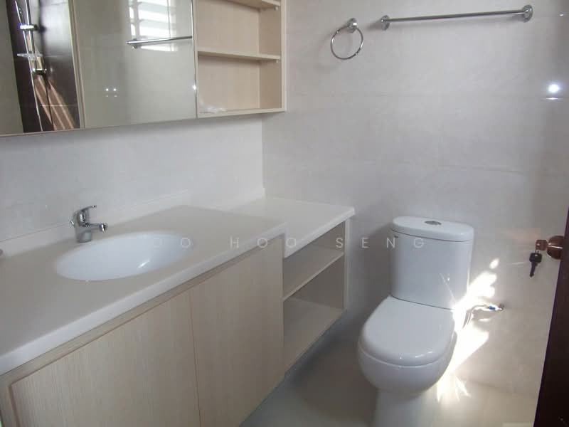 Riverwalk Apartments, 20 Upper Circular Road, 2 Bedrooms, 1,260 sqft, Apartment For Rent, by Foo Hoo Seng, 3637726 - MASTER BATHROOM - PropertyGuru.com.sg