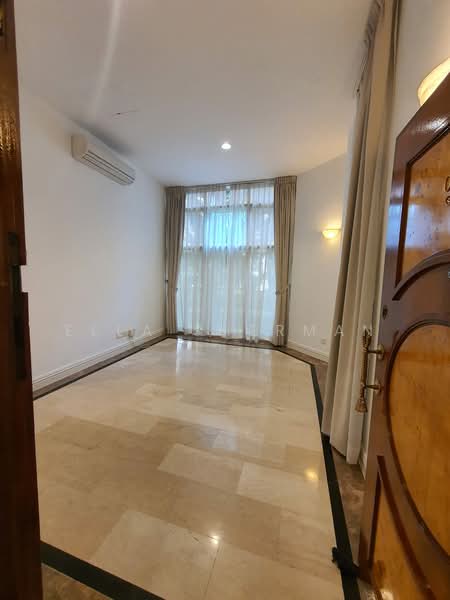 Leonie Condotel, 2 Leonie Hill Road, 2 Bedrooms, 861 sqft, Condominium For Rent, by Ella Sherman, 3695718 - PropertyGuru.com.sg