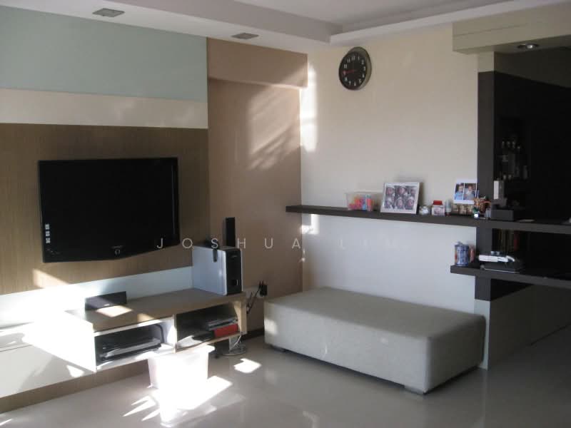 Redhill Road, Redhill Road, 3 Bedrooms, 1,076 sqft, HDB Flat For Rent, by Joshua Lim, 3941960 - Living room - PropertyGuru.com.sg