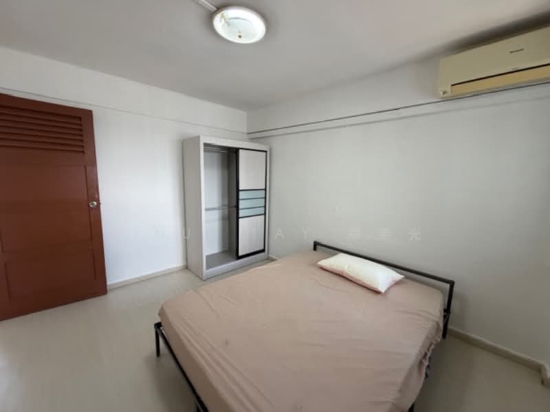 Master Bedroom , Queen Size bed, wardrobe & Air-Con!