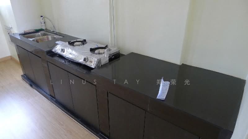 For Rent - 208 Boon Lay Place