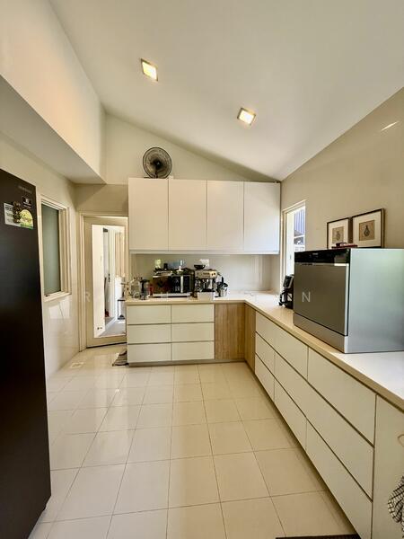 For Rent - Greenleaf Place