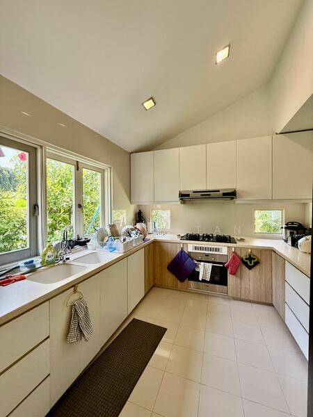 For Rent - Greenleaf Place