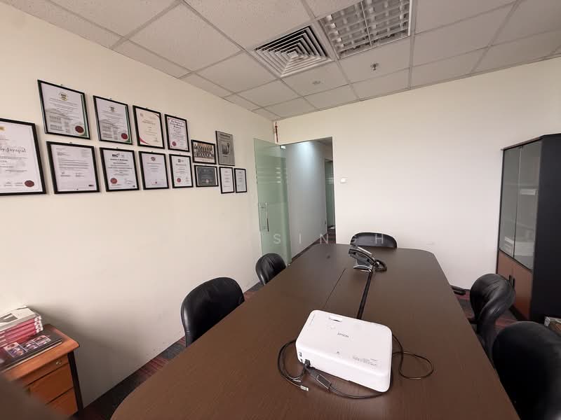 Peninsula Plaza, 111 North Bridge Road, City Hall / Clarke Quay, 1,776 sqft, Office For Rent, by Bill Singh, 4639178 - CommercialGuru.com.sg