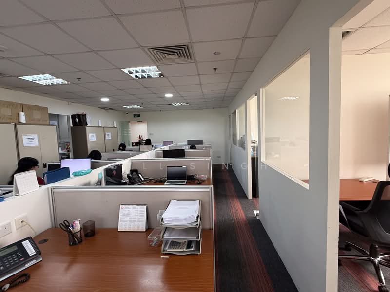 Peninsula Plaza, 111 North Bridge Road, City Hall / Clarke Quay, 1,776 sqft, Office For Rent, by Bill Singh, 4639178 - CommercialGuru.com.sg