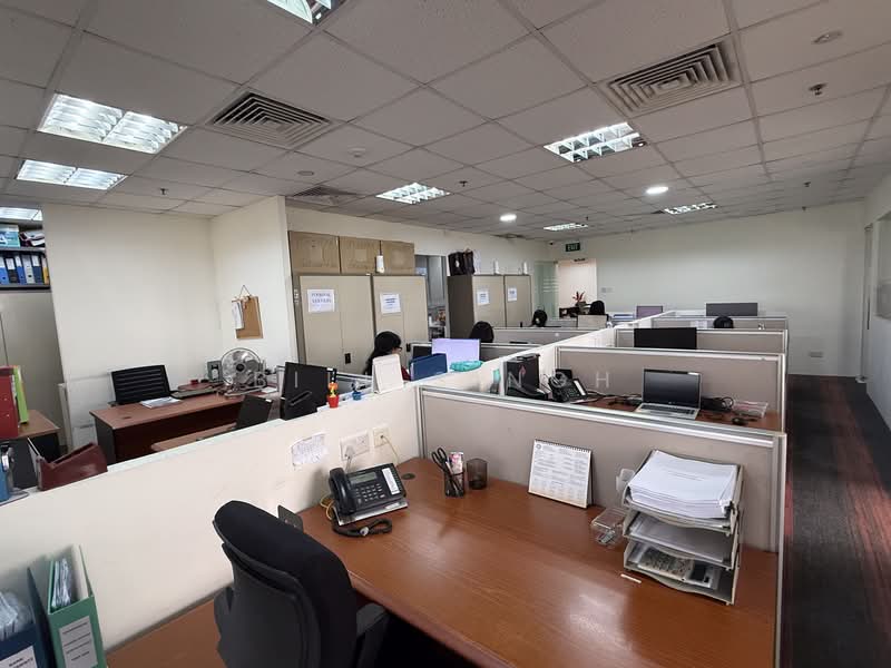 Peninsula Plaza, 111 North Bridge Road, City Hall / Clarke Quay, 1,776 sqft, Office For Rent, by Bill Singh, 4639178 - CommercialGuru.com.sg