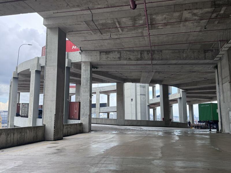 Pandan Road 40 foot direct loading Warehouse, Pandan Road, 80,000 sqft, Warehouse For Rent, by James Goh, 500000035 - Car Park - CommercialGuru.com.sg