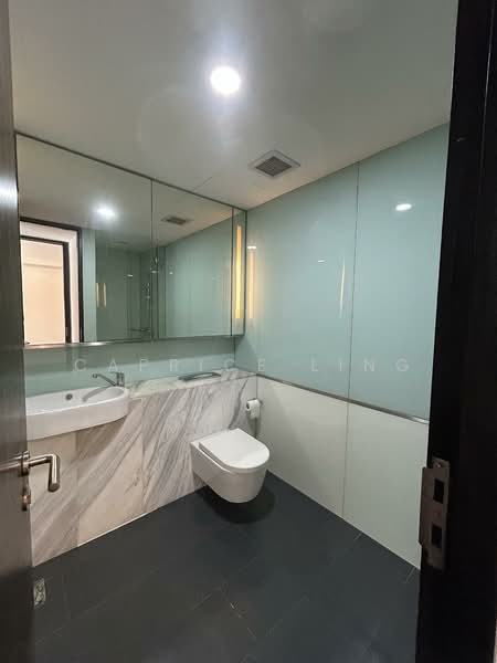 Nomu, 20 Handy Road, 2 Bedrooms, 936 sqft, Apartment For Sale, by Caprice Ling, 500000148 - Bathroom - PropertyGuru.com.sg