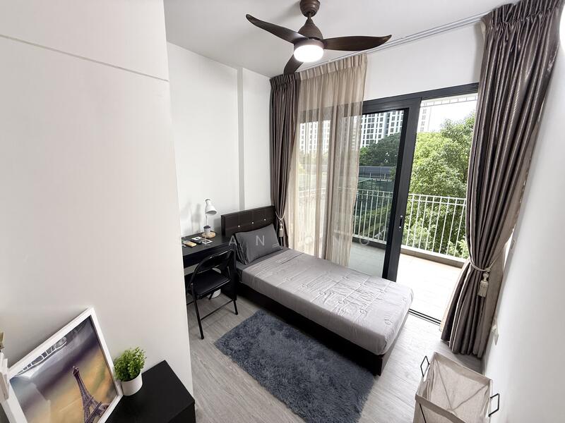 For Rent - The Lakefront Residences