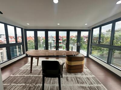 For Sale - Renovated Spacious Luxurious Semi-d at Yio Chu kang
