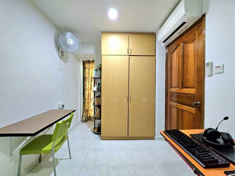 Ever Lodge, 685 Geylang Road, Room Rental, 80 sqft, Apartment For Rent, by Robert Ng, 500000229 - Study - PropertyGuru.com.sg