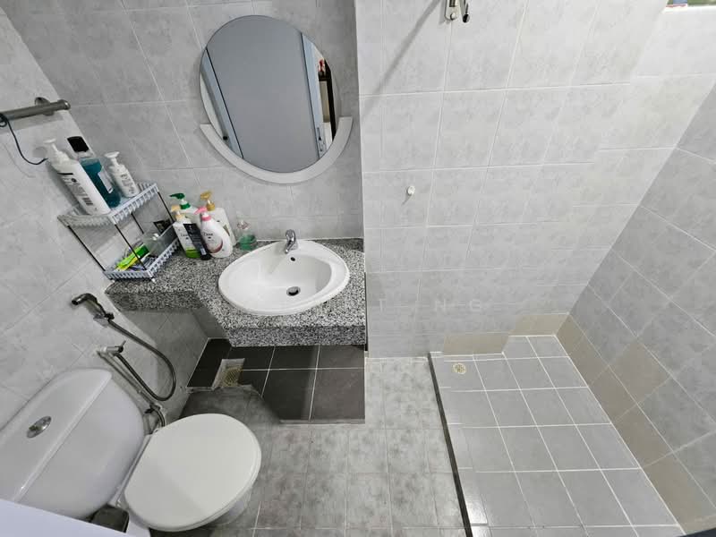 Ever Lodge, 685 Geylang Road, Room Rental, 80 sqft, Apartment For Rent, by Robert Ng, 500000229 - Bathroom - PropertyGuru.com.sg