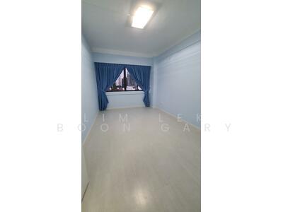 For Rent - Lucky Plaza