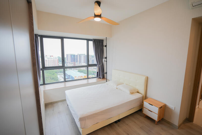 Huge Master Bedrm with L shaped Window