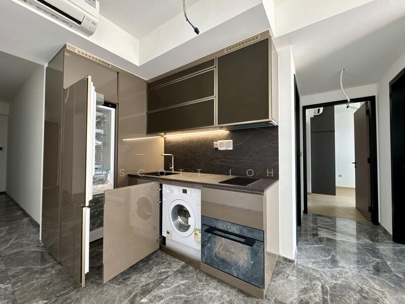 Kitchen with top-notch appliances