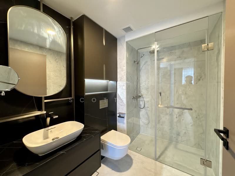 One Bernam, 1 Bernam Street, 2 Bedrooms, 807 sqft, Condominium For Rent, by Scott Loh, 500000583 - MBR Bathroom - PropertyGuru.com.sg