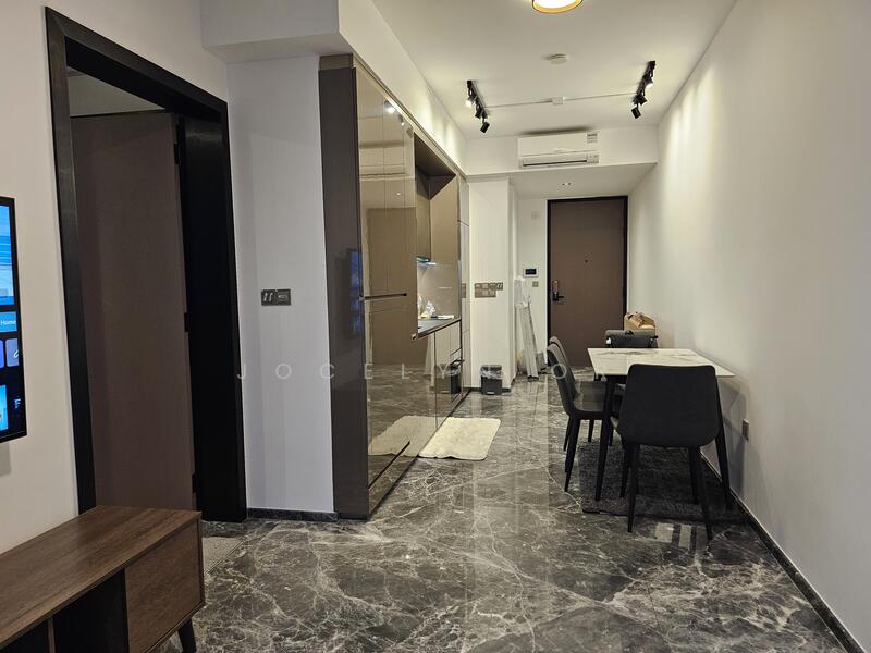 Can add additional furnture. So spacious