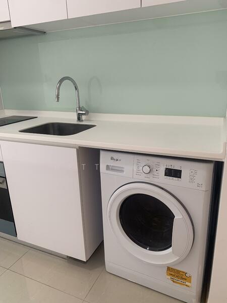 The Trilinq, 28B Jalan Lempeng, Buona Vista / West Coast / Clementi New Town, 1 Bedroom, 538 sqft, Condominium For Rent, by Betty Loh, 500000685 - Kitchen - PropertyGuru.com.sg