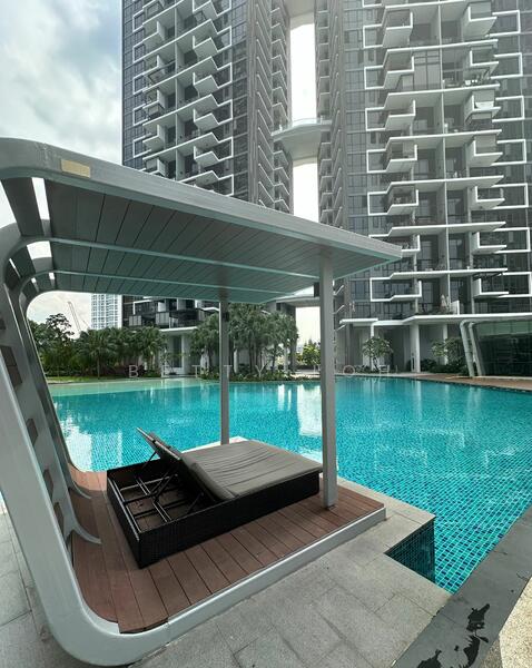 The Trilinq, 28B Jalan Lempeng, Buona Vista / West Coast / Clementi New Town, 1 Bedroom, 538 sqft, Condominium For Rent, by Betty Loh, 500000685 - Pool - PropertyGuru.com.sg