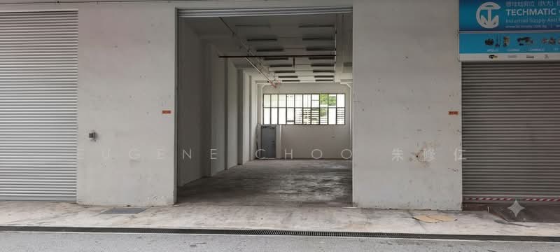 GROUND FLOOR UNIT. 5.4m ceiling height. No void space, 705, Sims Drive, 1,658 sqft, Light Industrial (B1) For Rent, by Eugene Choo 朱修仁, 500000813 - Exterior - CommercialGuru.com.sg