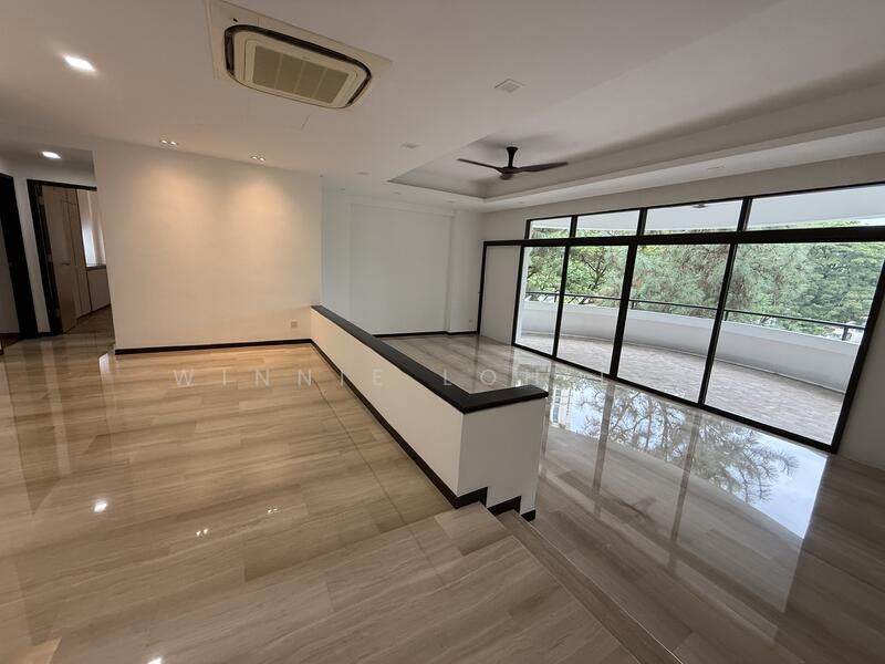 Split Dining Living room