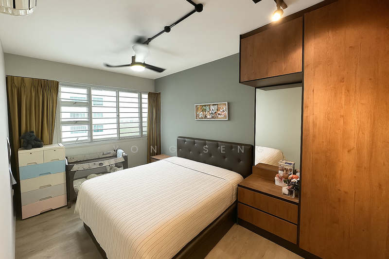 Bedroom (Decluttered)