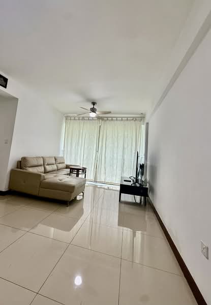 677D Punggol Drive HDB Flat For Sale at S$ 720,000 | PropertyGuru Singapore - Living Room